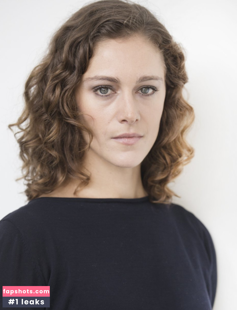 Ariane Labed Nahé úniky fotek pouze od fanoušků #31 - Fapshots