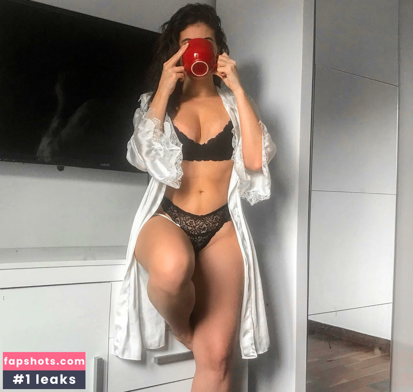 Ariane Rey gallery photo #22