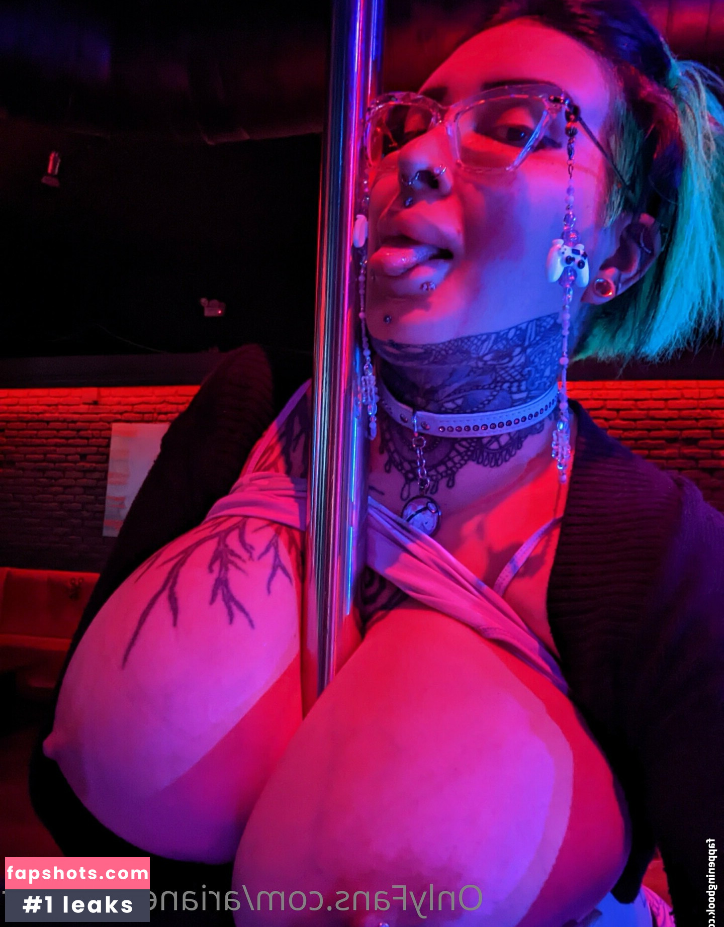 Ariane Saint Amour gallery photo #129