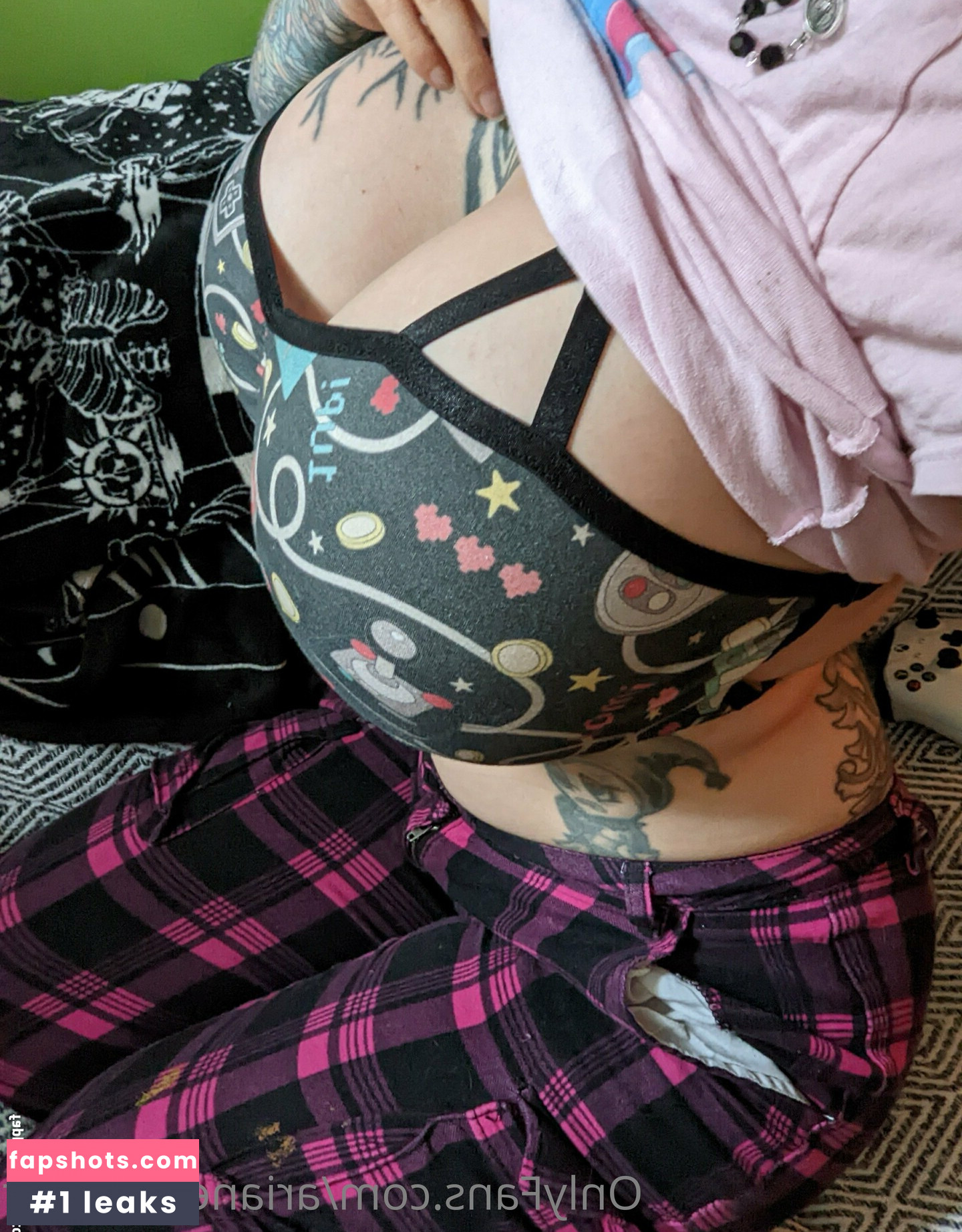 Ariane Saint Amour gallery photo #157