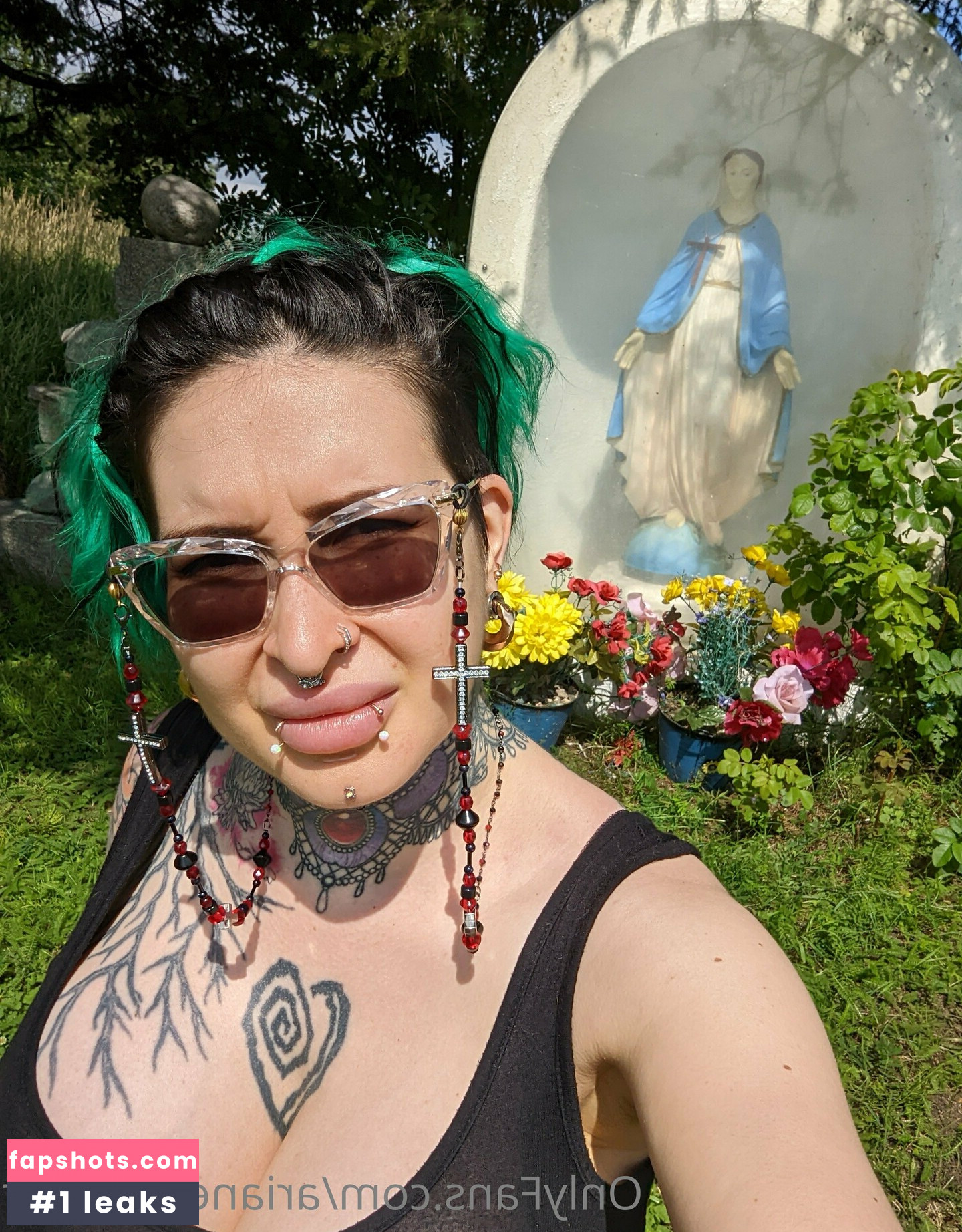 Ariane Saint Amour gallery photo #264