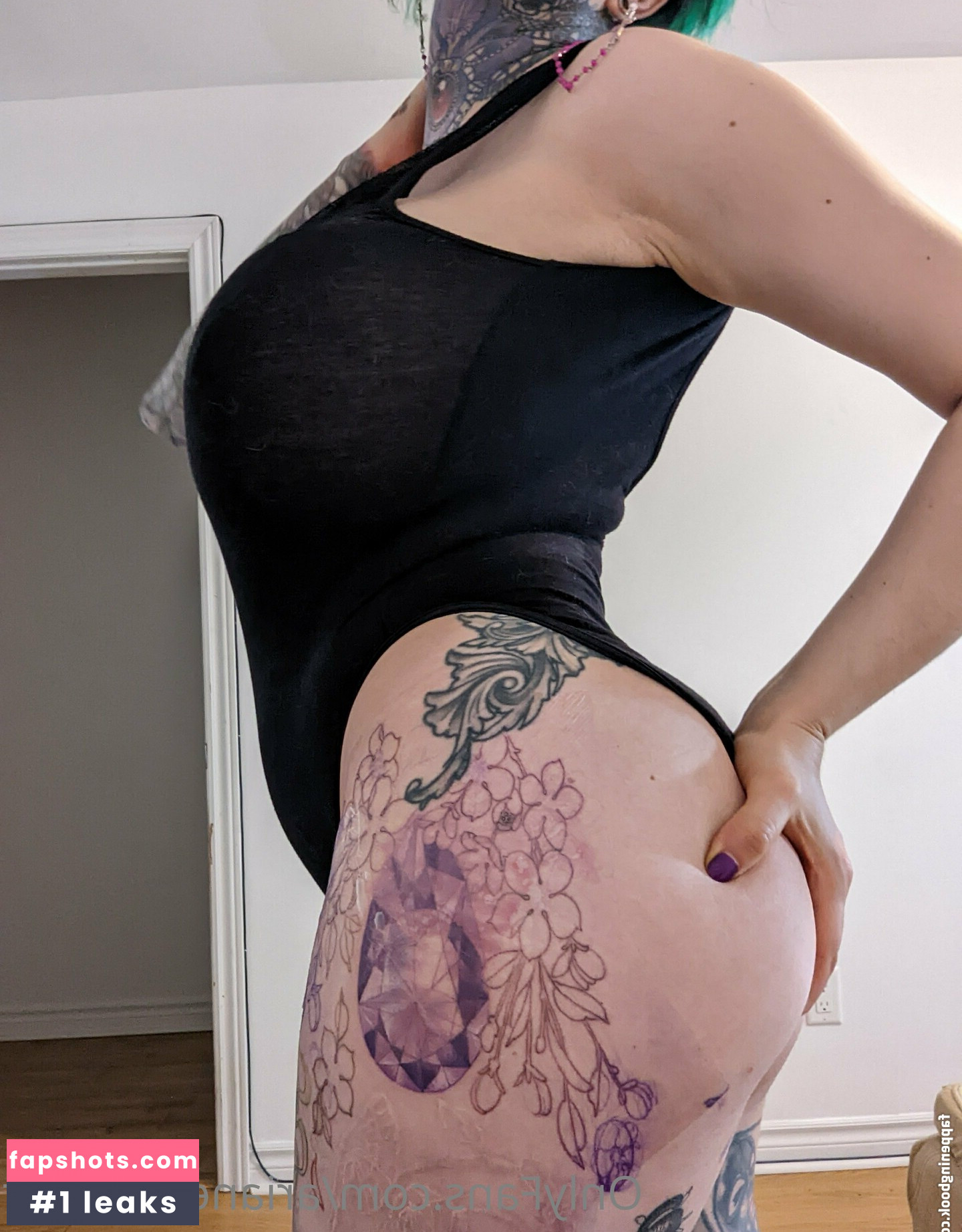 Ariane Saint Amour gallery photo #373