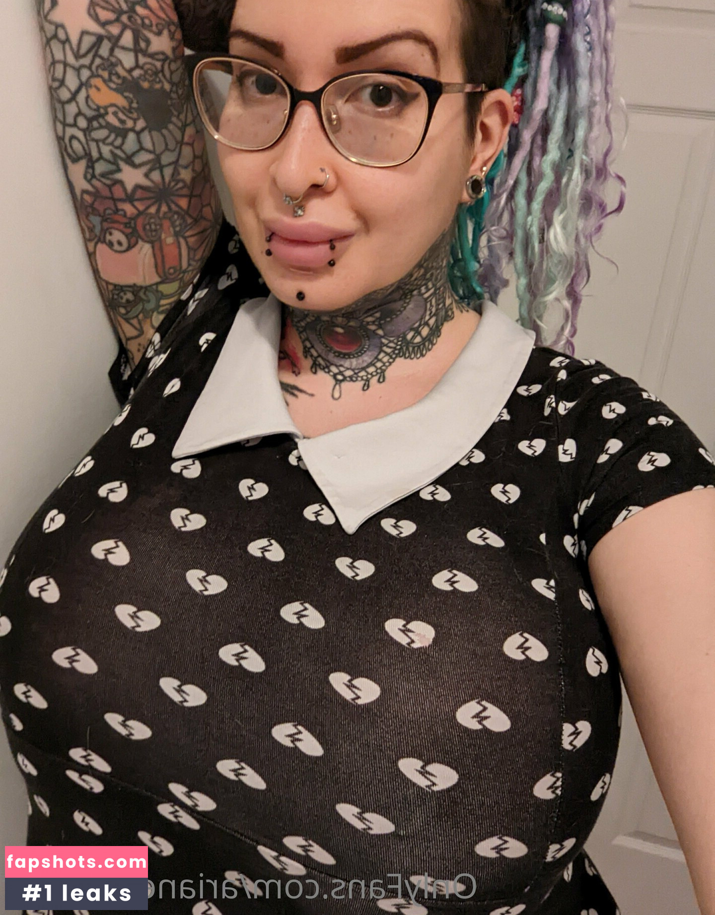 Ariane Saint Amour gallery photo #396