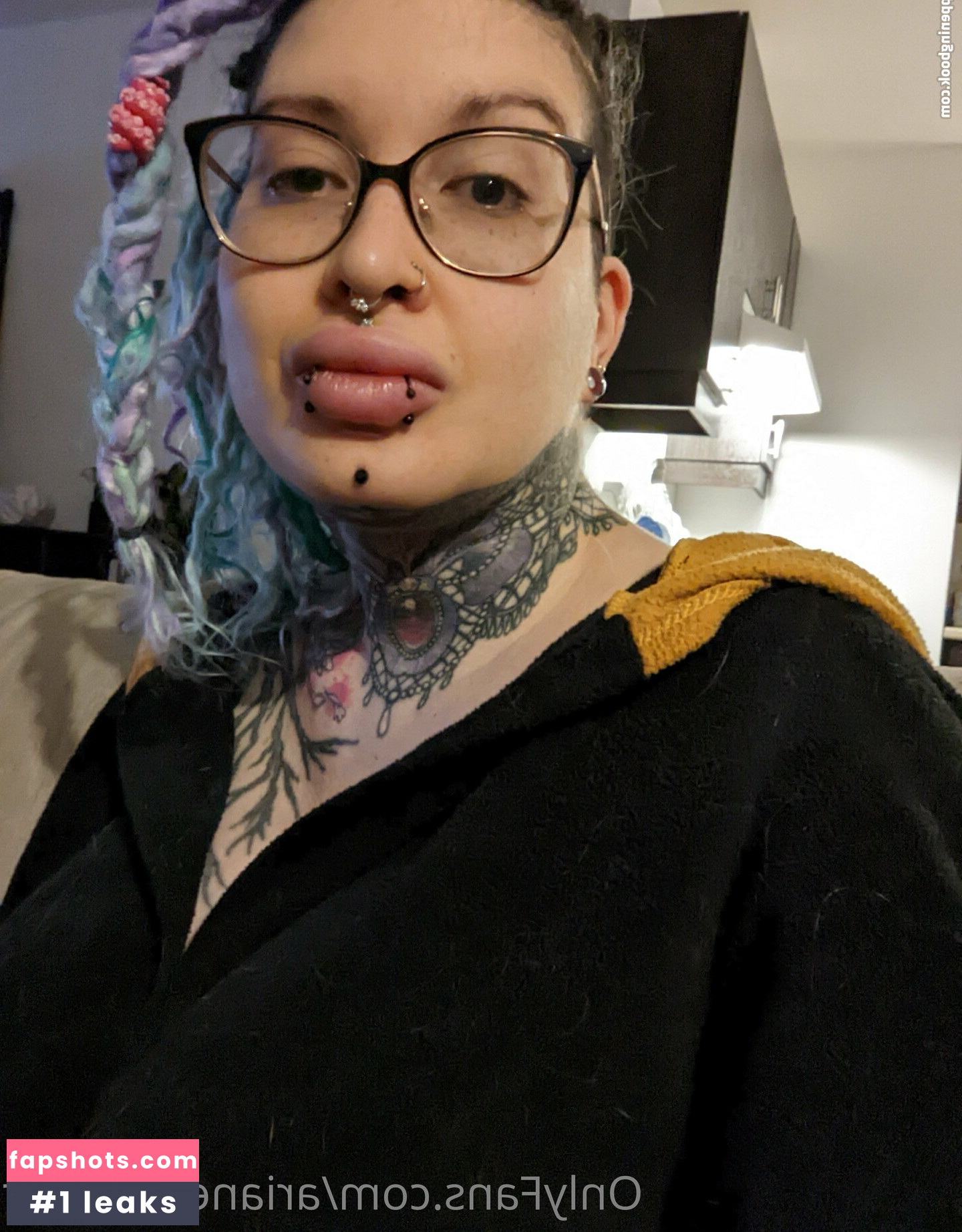 Ariane Saint Amour gallery photo #409