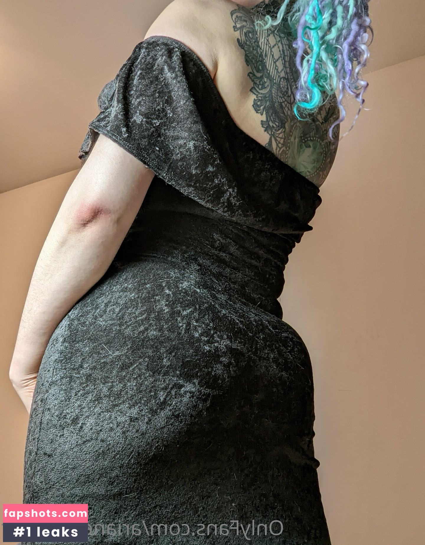 Ariane Saint Amour gallery photo #469