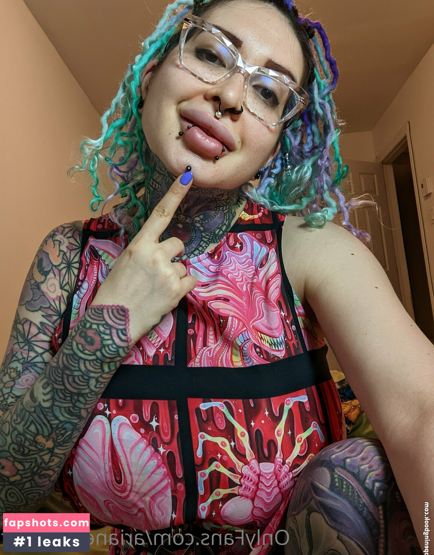 Ariane Saint Amour gallery photo #479