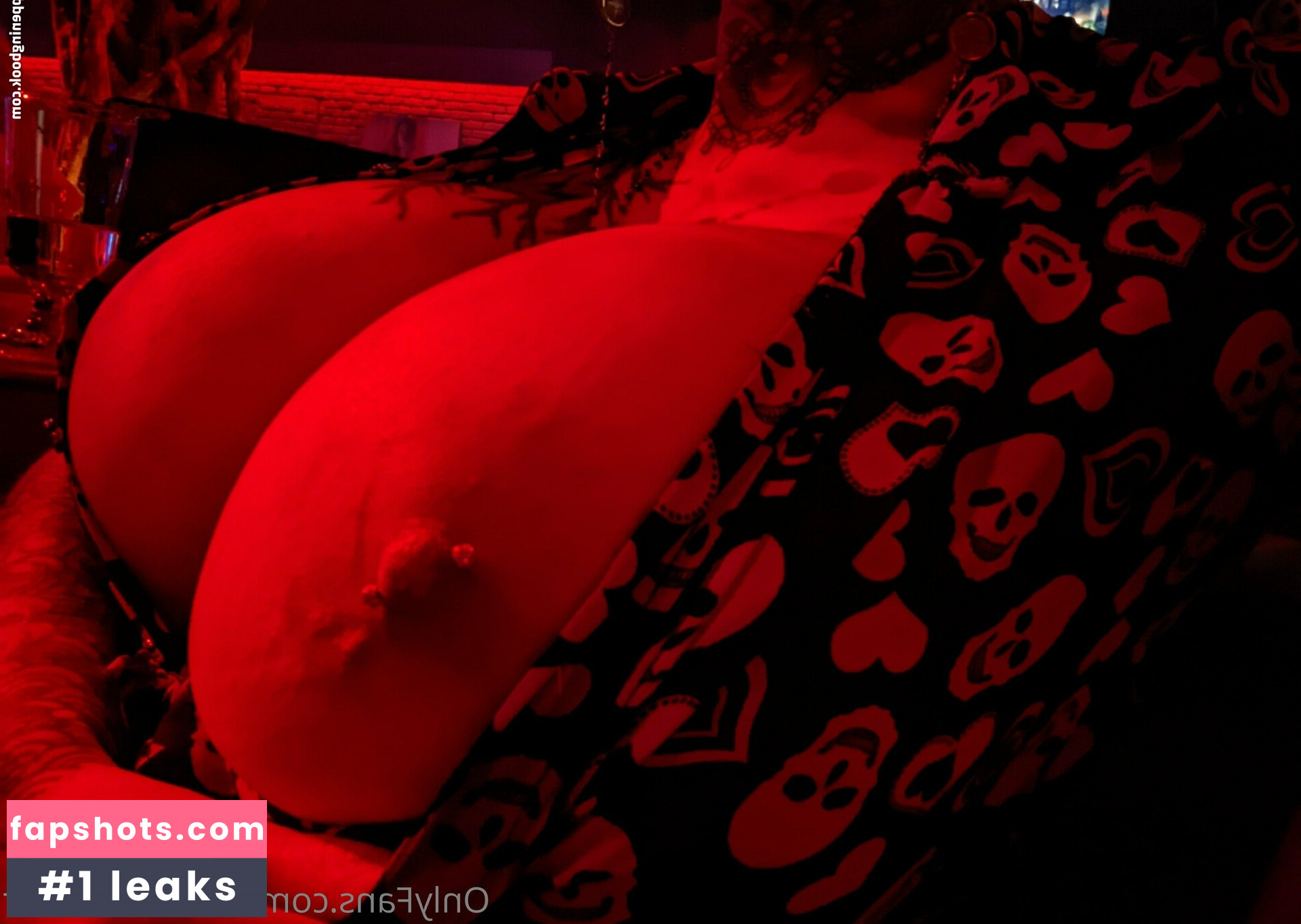 Ariane Saint Amour gallery photo #598