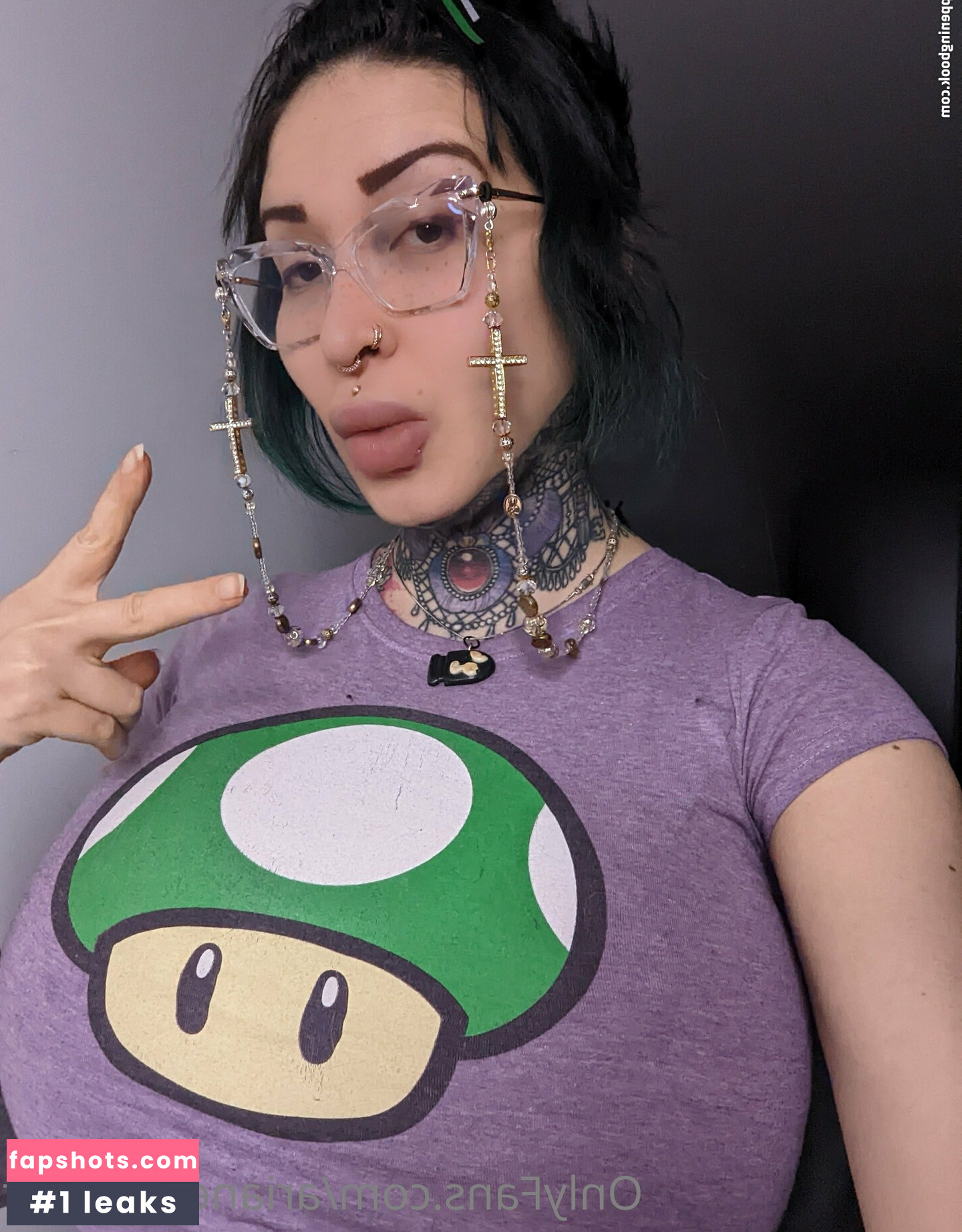 Ariane Saint Amour gallery photo #695