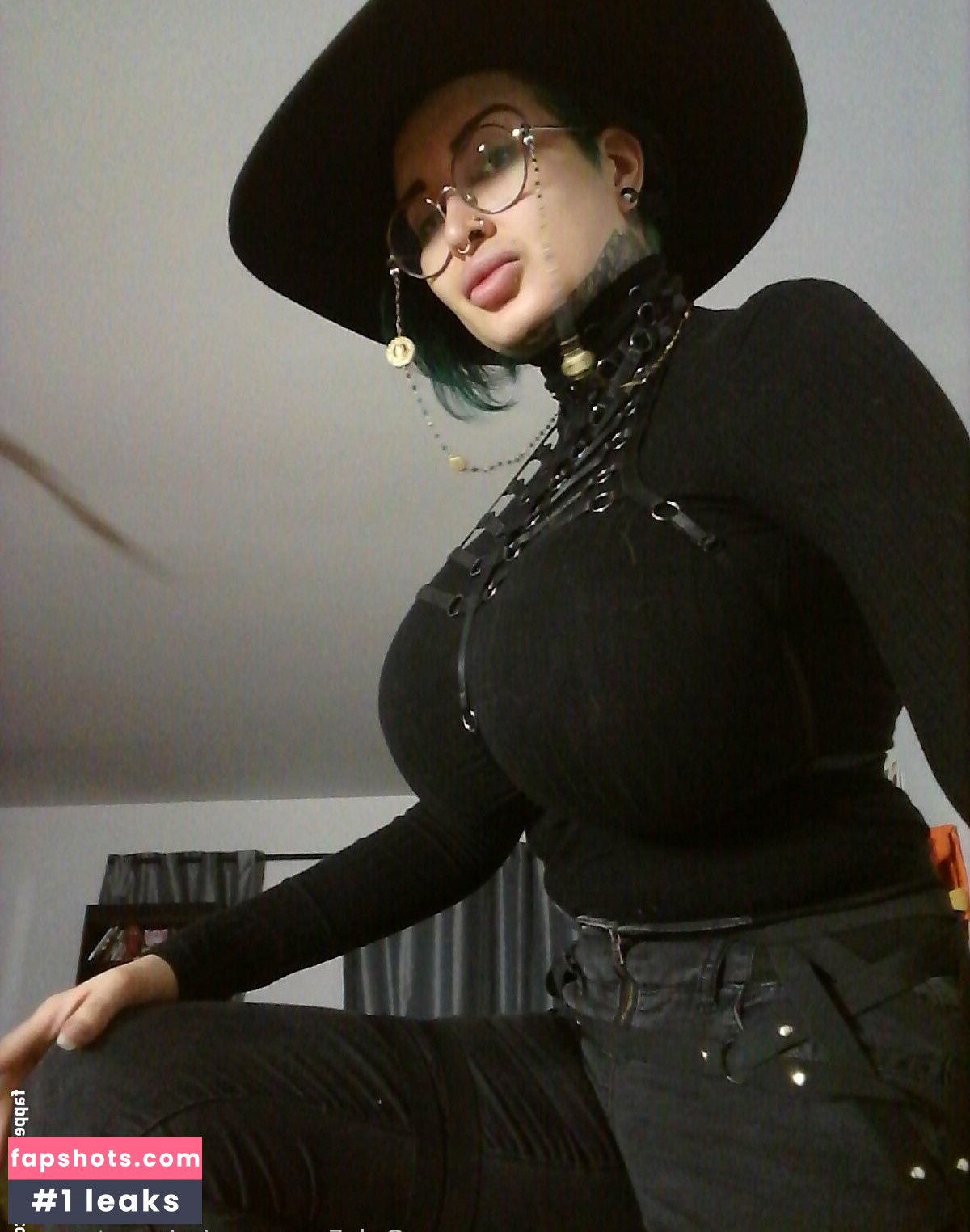 Ariane Saint Amour gallery photo #791