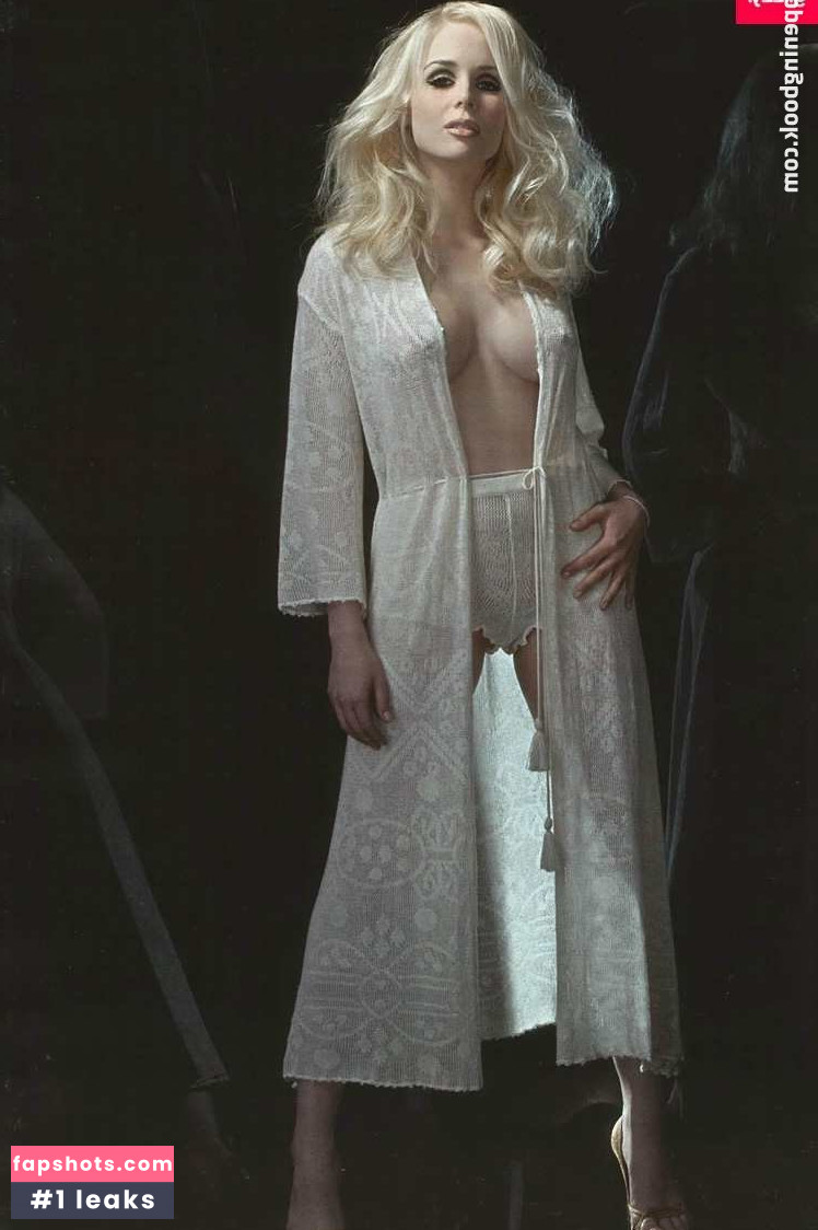 Ariane Sommer gallery photo #14