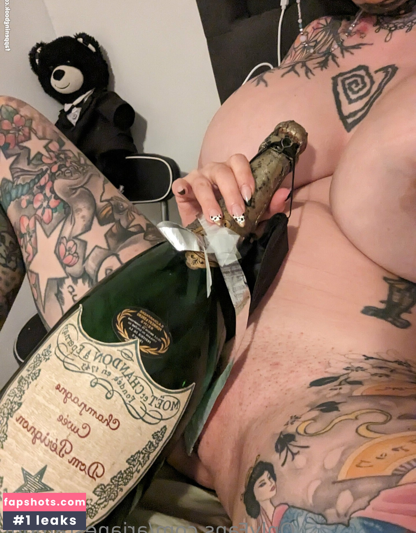 arianestamour gallery photo #24