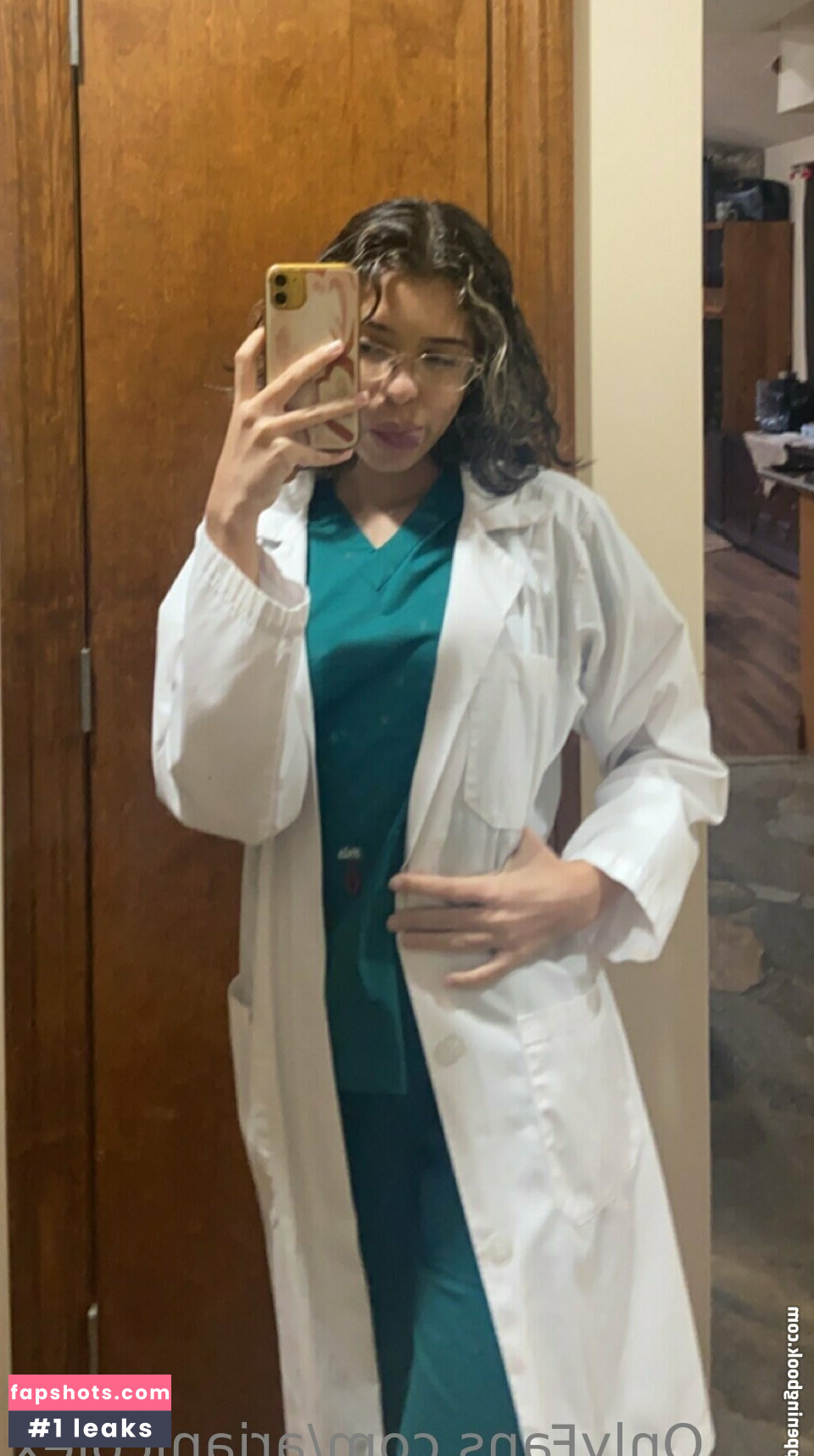 arianicolex nude babe gallery