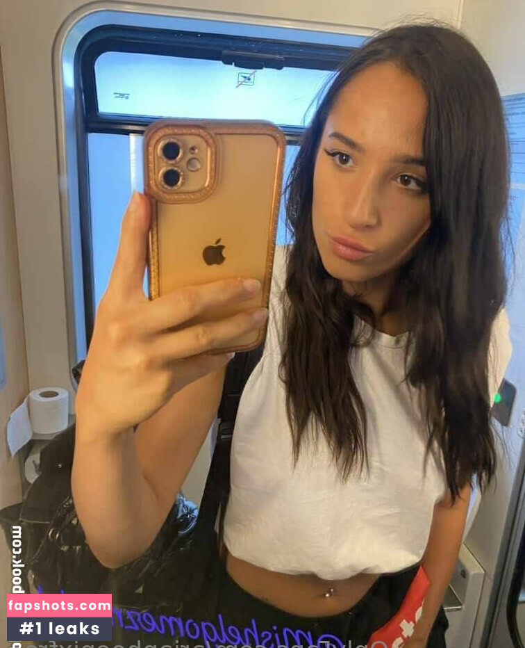 ariaphoenixfree gallery photo #12