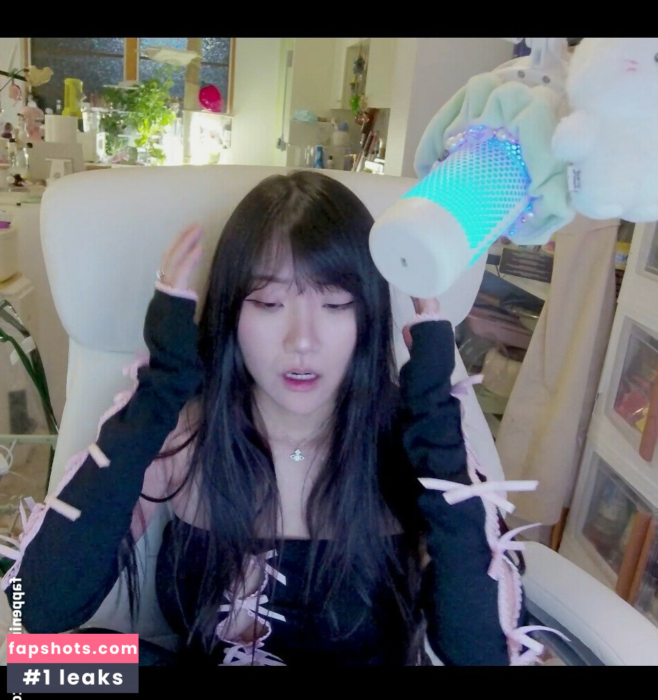 AriaSaki Nude Leaks OnlyFans Photos #2 - LeakJerk