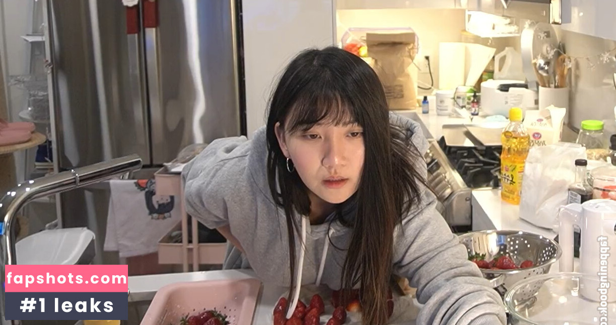 AriaSaki Nude Leaks OnlyFans Photos #179 - LeakJerk