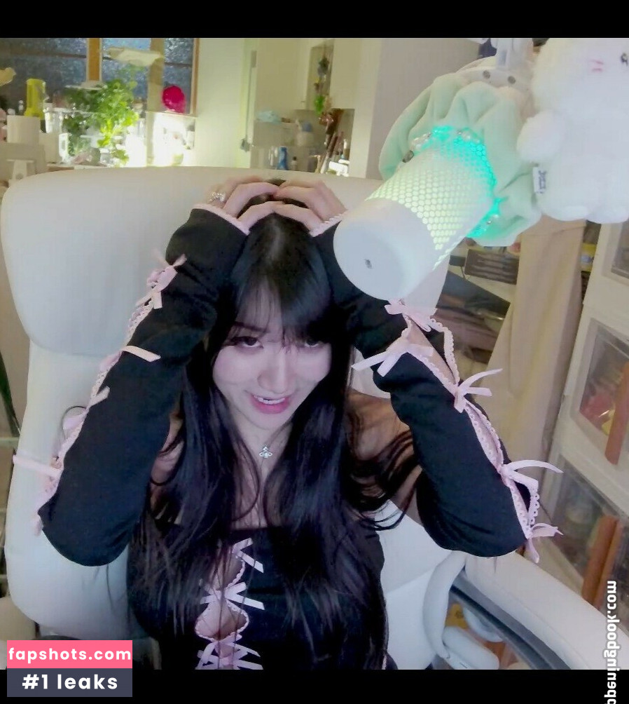 AriaSaki Nude Leaks OnlyFans Photos #5 - LeakJerk