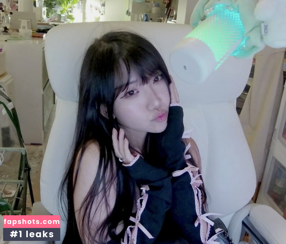 AriaSaki Nude Leaks OnlyFans Photos #8 - LeakJerk