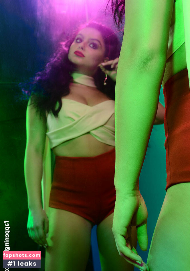 Ariel Winter Nahé úniky fotek pouze od fanoušků #457 - Fapshots