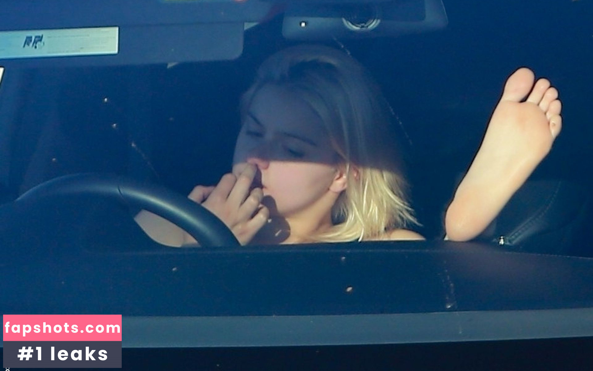 Ariel Winter gallery photo #713