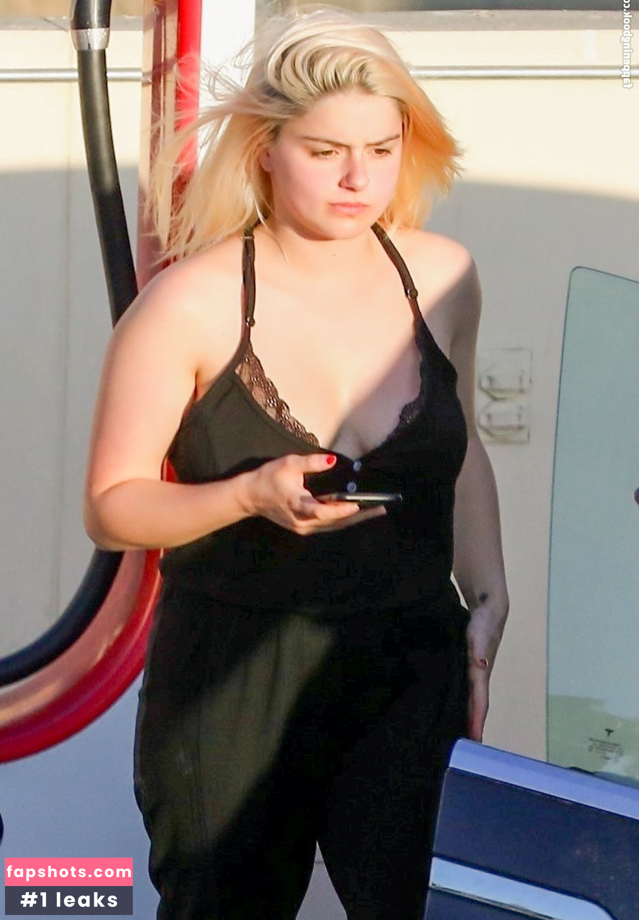 Ariel Winter gallery photo #716
