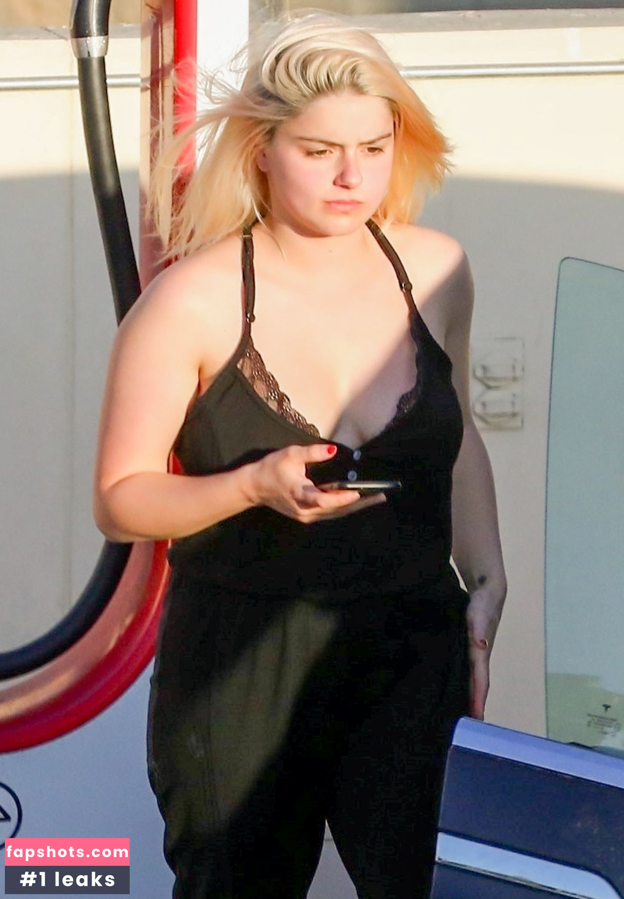 Ariel Winter gallery photo #717