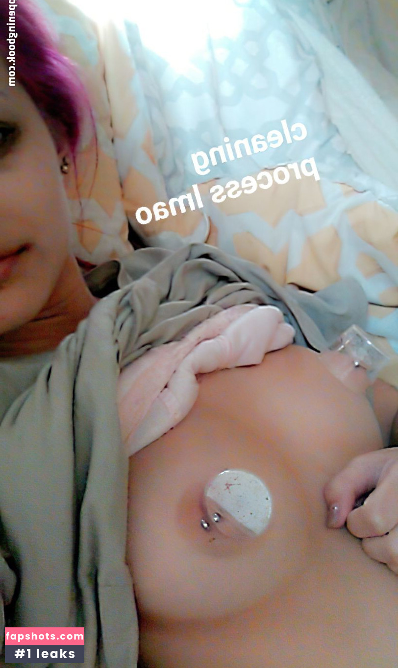 Ariela Barer nude babe gallery