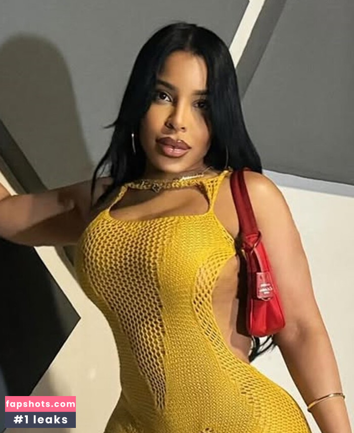 Ariela Langosta nude babe gallery