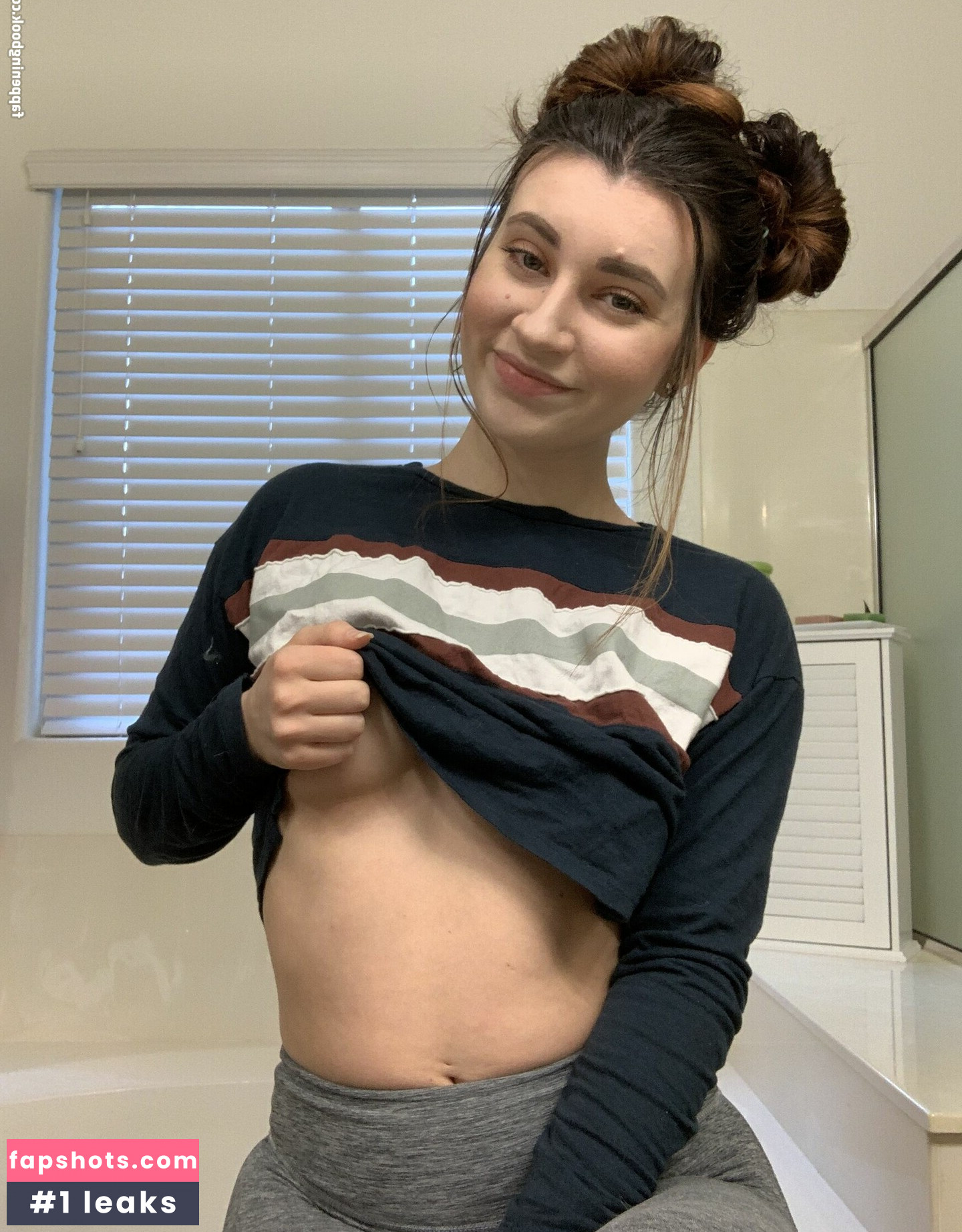 arielking69 gallery photo #5