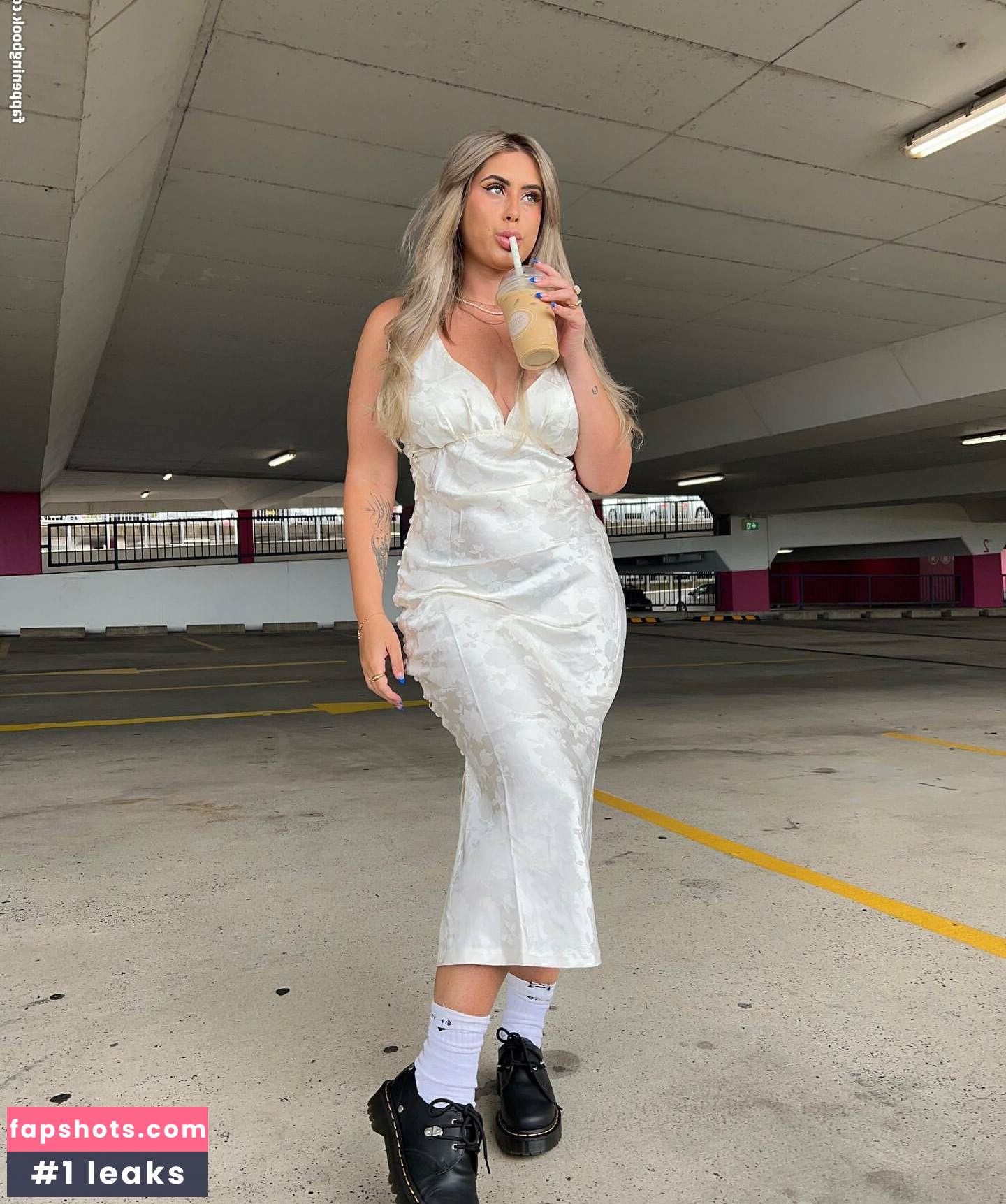 Ariella Nyssa gallery photo #52