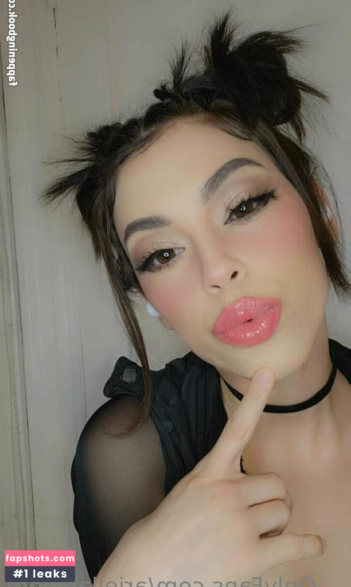 ariellabloom gallery photo #4