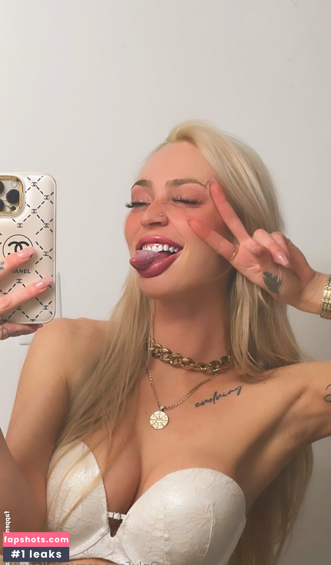 arielleaube gallery photo #15