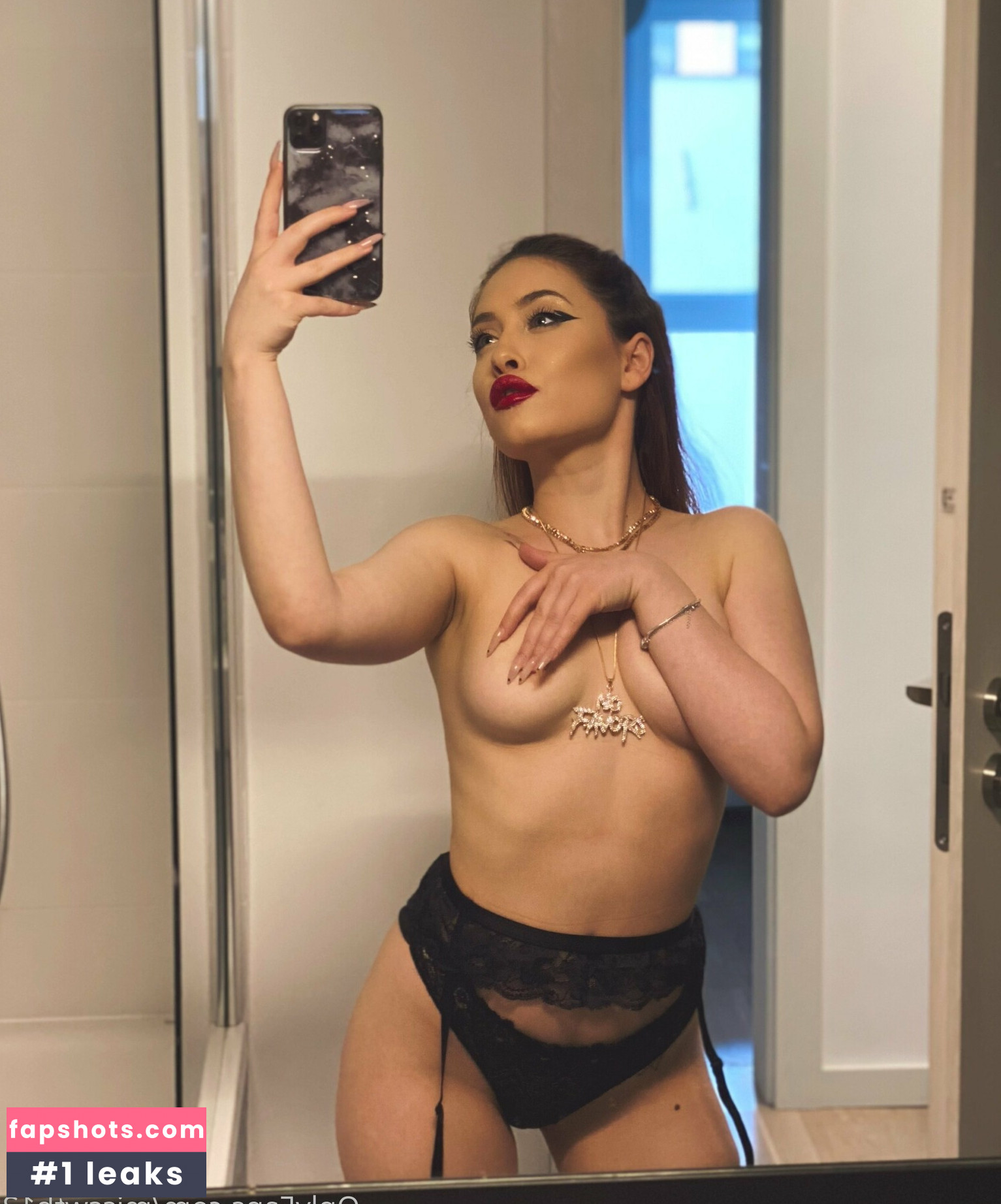 Arielleflame gallery photo #33