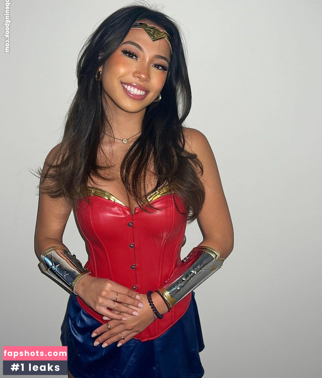 Arienne Monteclar gallery photo #26