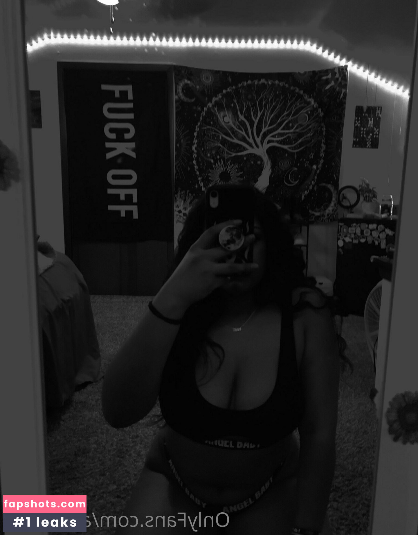 aries.sinn gallery photo #4