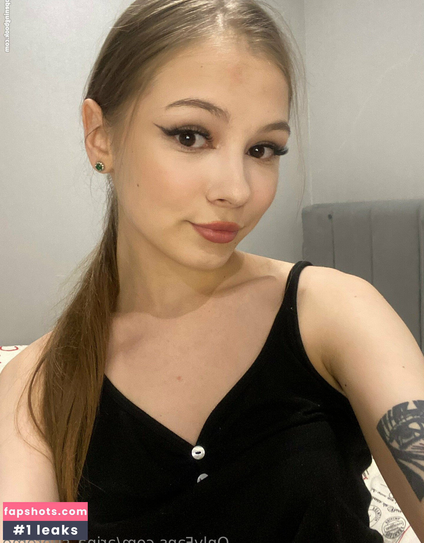 arina_supreme gallery photo #7