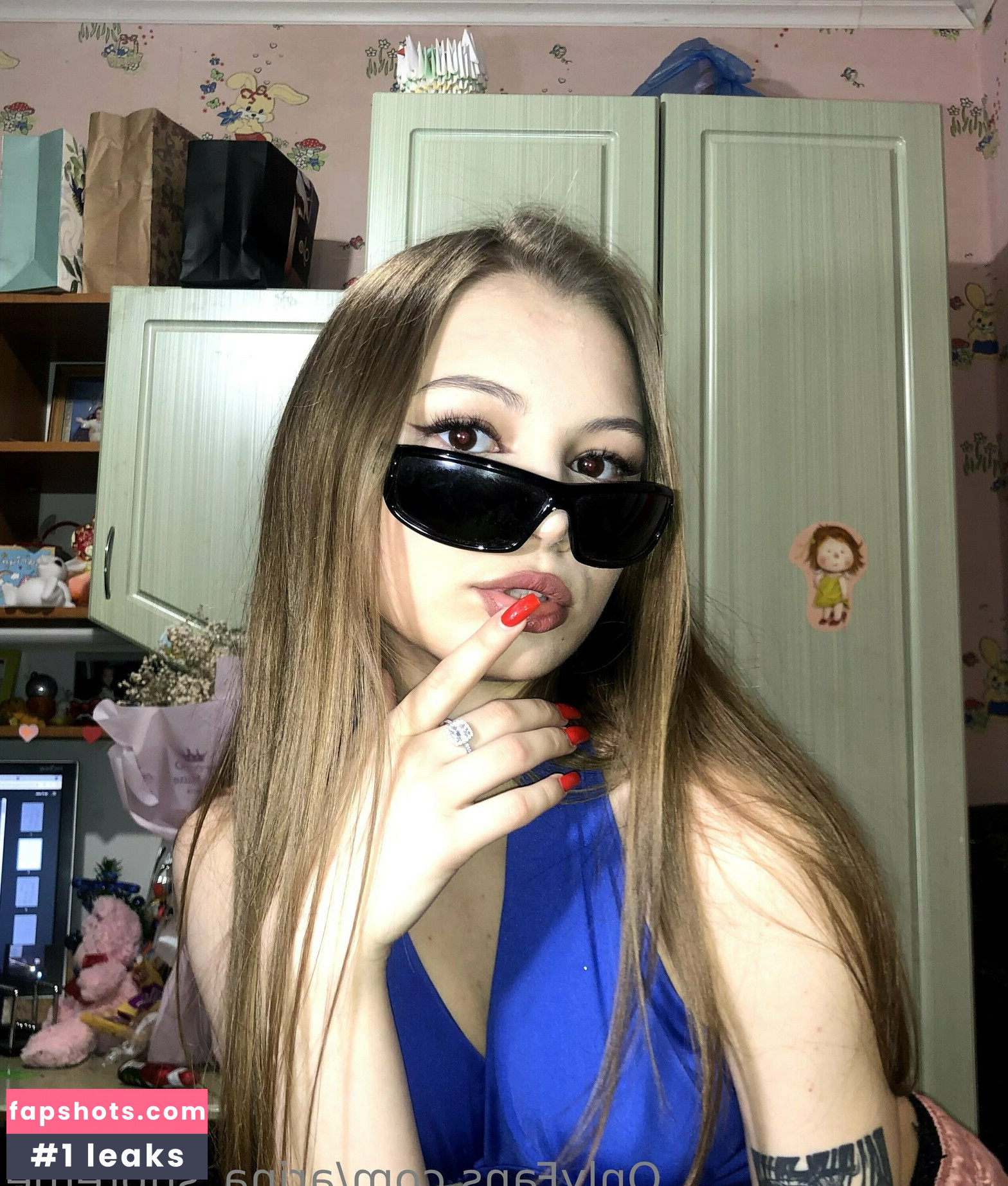 arina_supreme gallery photo #9