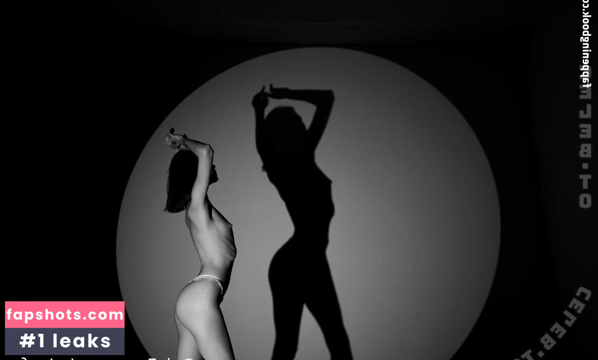 ArinaFox gallery photo #30