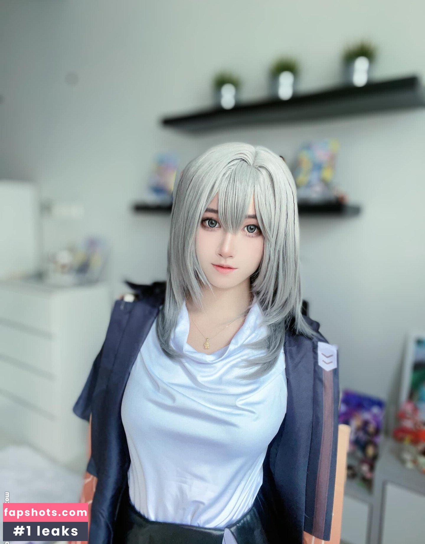 Arisa Cosplay gallery photo #14