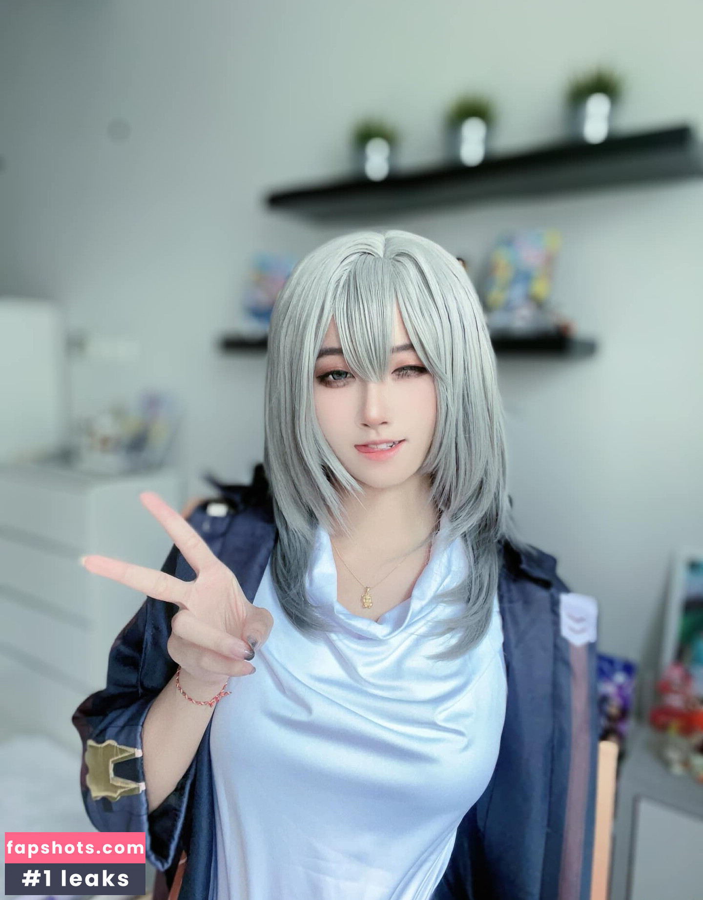 Arisa Cosplay gallery photo #8