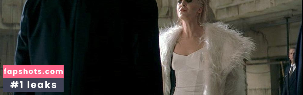 Arly Jover gallery photo #14