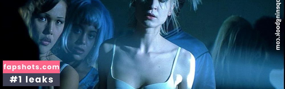 Arly Jover gallery photo #15