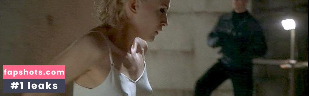 Arly Jover gallery photo #18