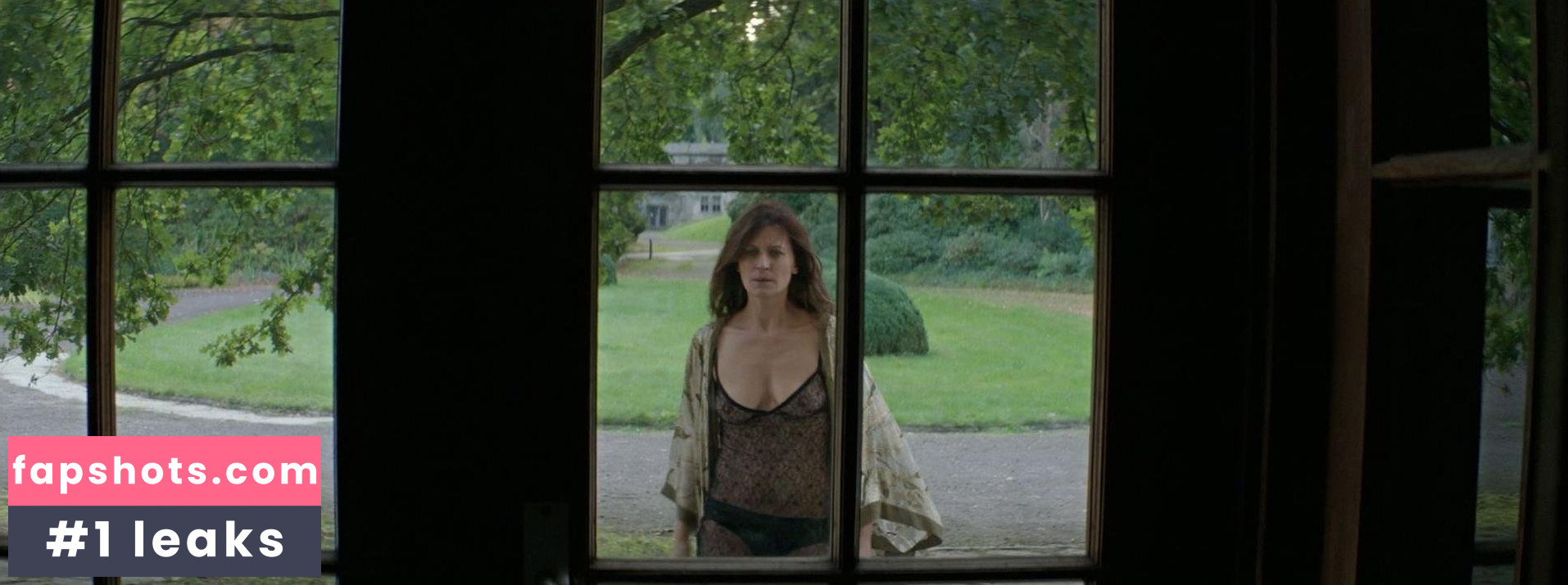 Arly Jover gallery photo #25