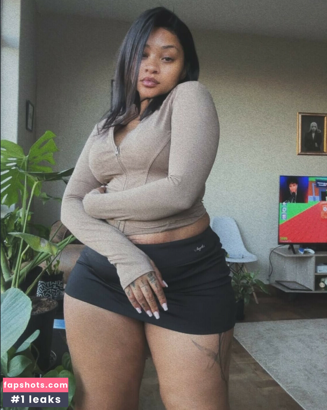 Arrie Cakes nude babe gallery