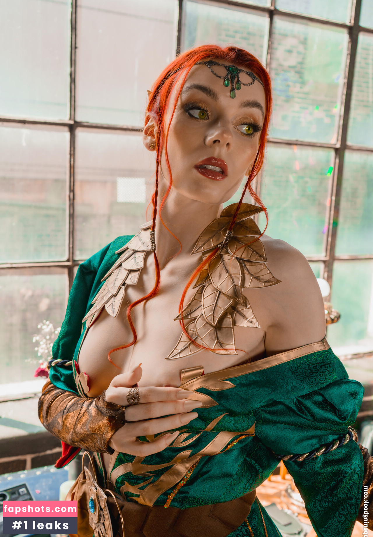 Arrielle Edwards gallery photo #4