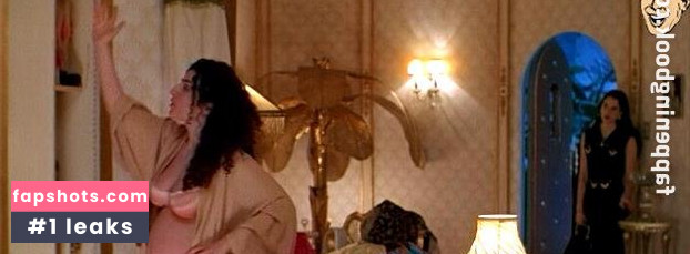 Arsinée Khanjian nude babe gallery