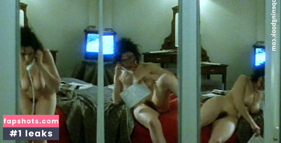 Arsinée Khanjian gallery photo #13