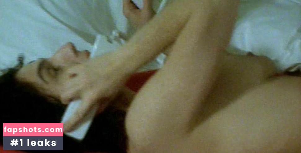 Arsinée Khanjian gallery photo #9