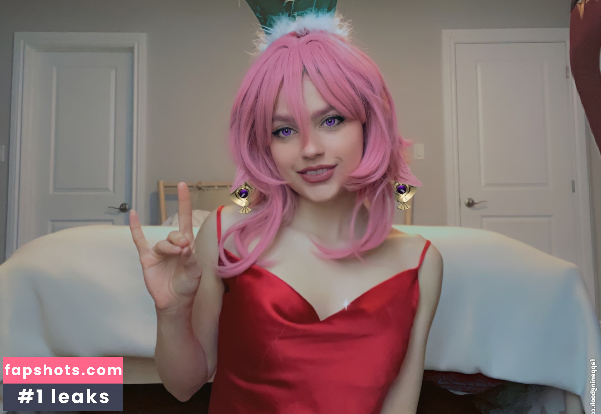 Artemis19 gallery photo #14