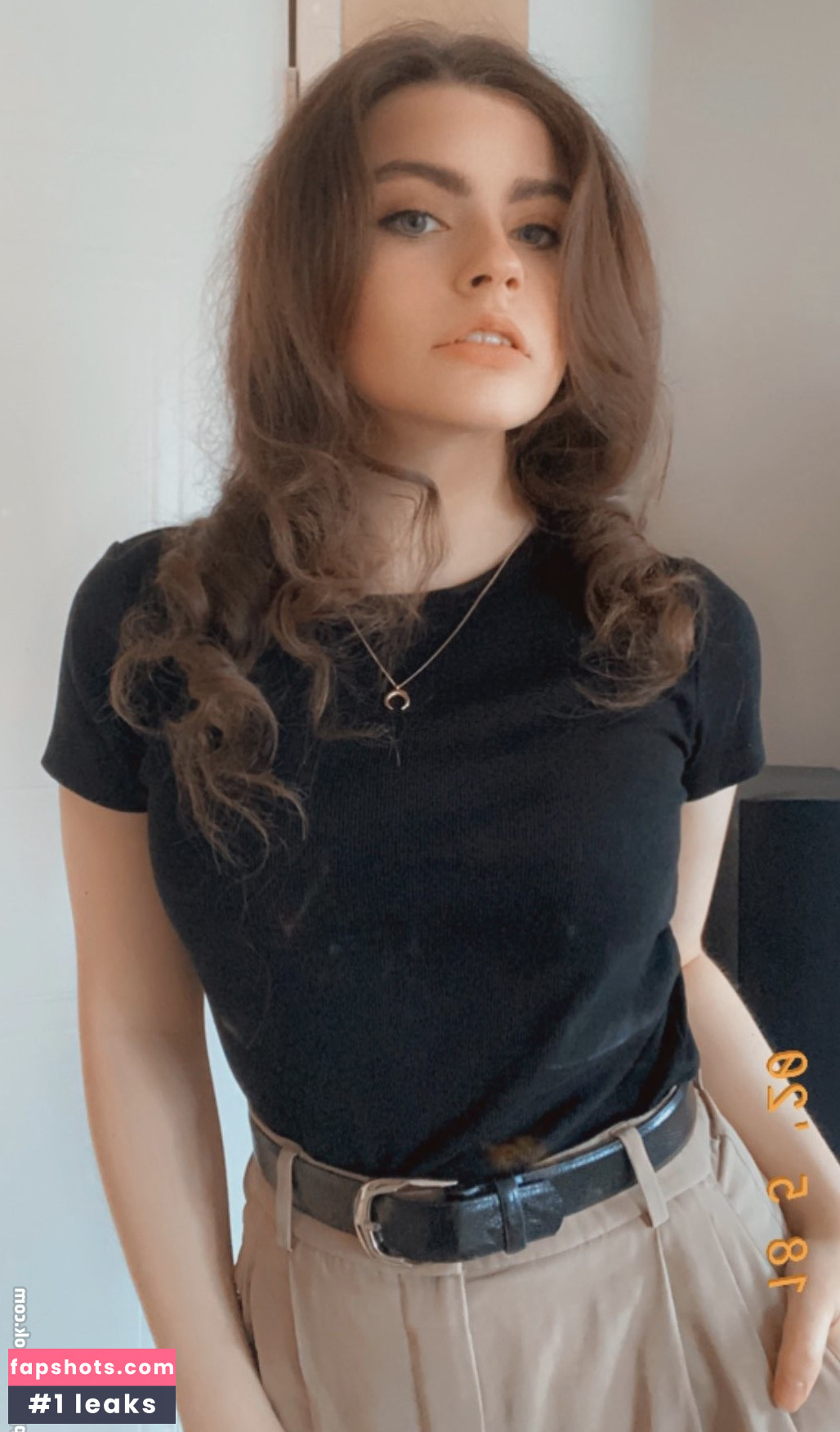 Artemis19 gallery photo #6